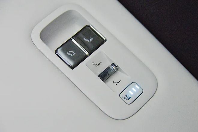 沙发”不在话下连双人床都齐了！冰球突破腾势N9：“冰箱彩电大(图16)